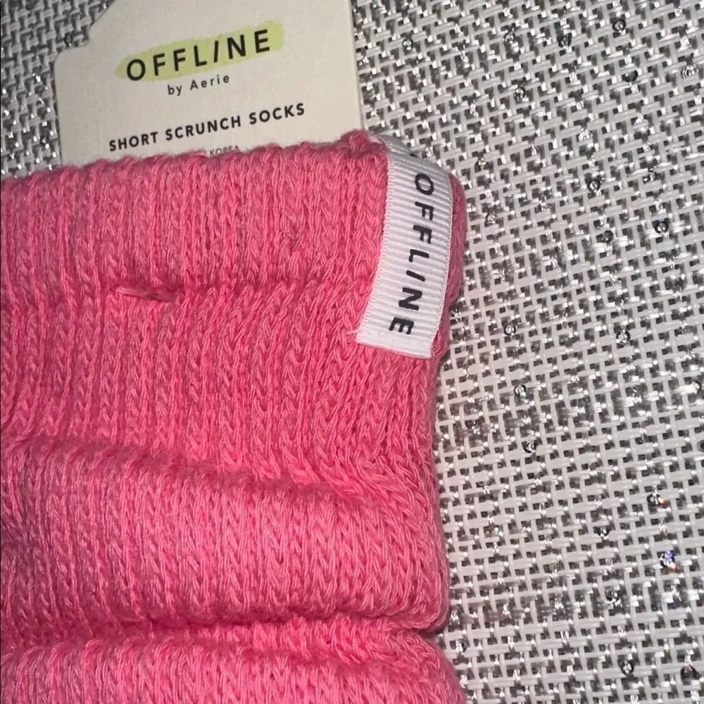 OFFLINE Playful Pink Short Scrunch Tab Logo Cotton Socks